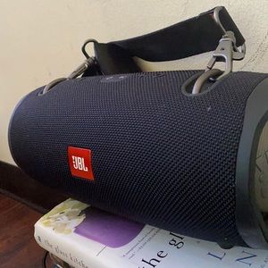 Job Bluetooth speaker